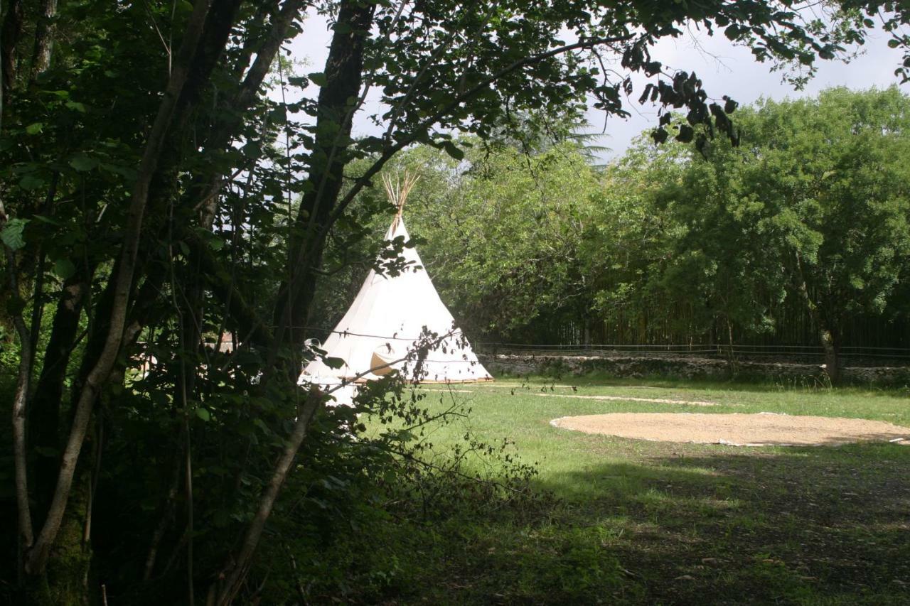 Tipi Au Logis De L'Espoir 호텔 Jauldes 외부 사진