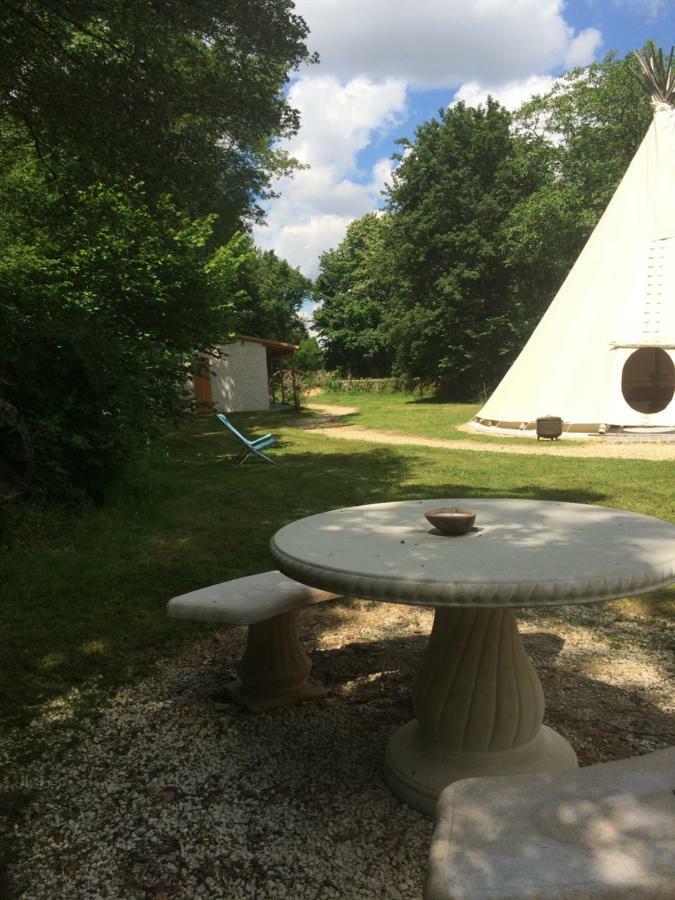 Tipi Au Logis De L'Espoir 호텔 Jauldes 외부 사진